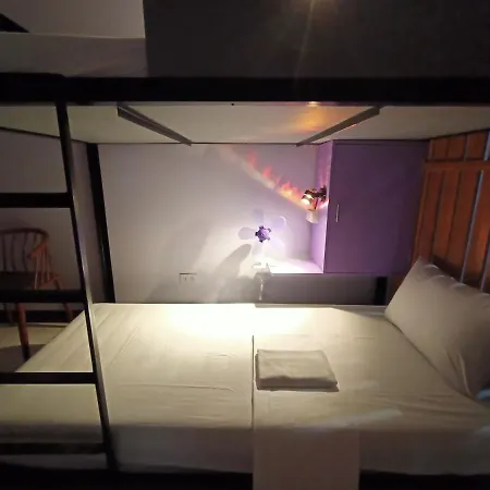 Sean'S Boat Hostel